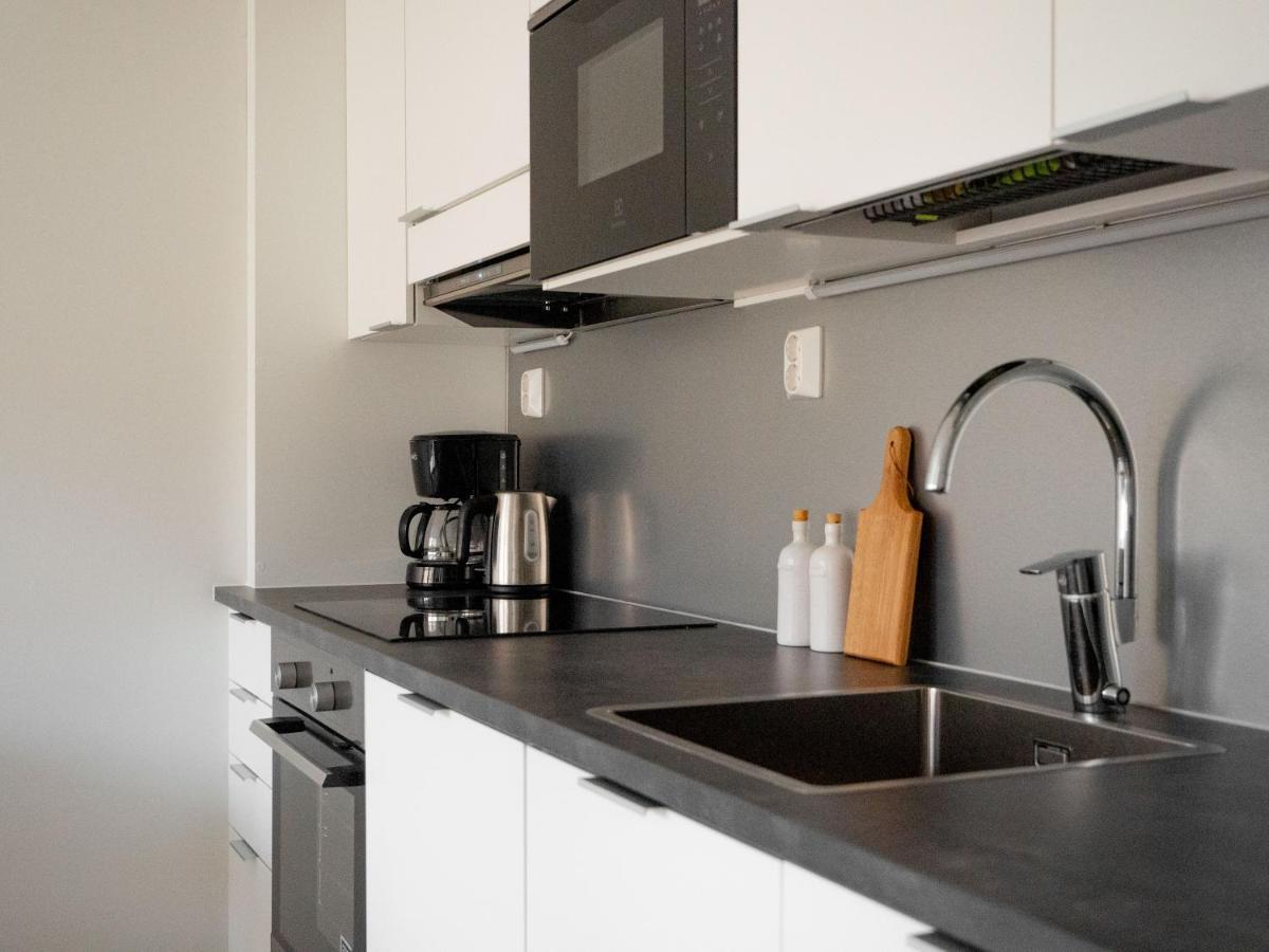 Modern 2Br Apartment With Balcony & Central Location - Hosted By 2Ndhomes Tampere Kültér fotó